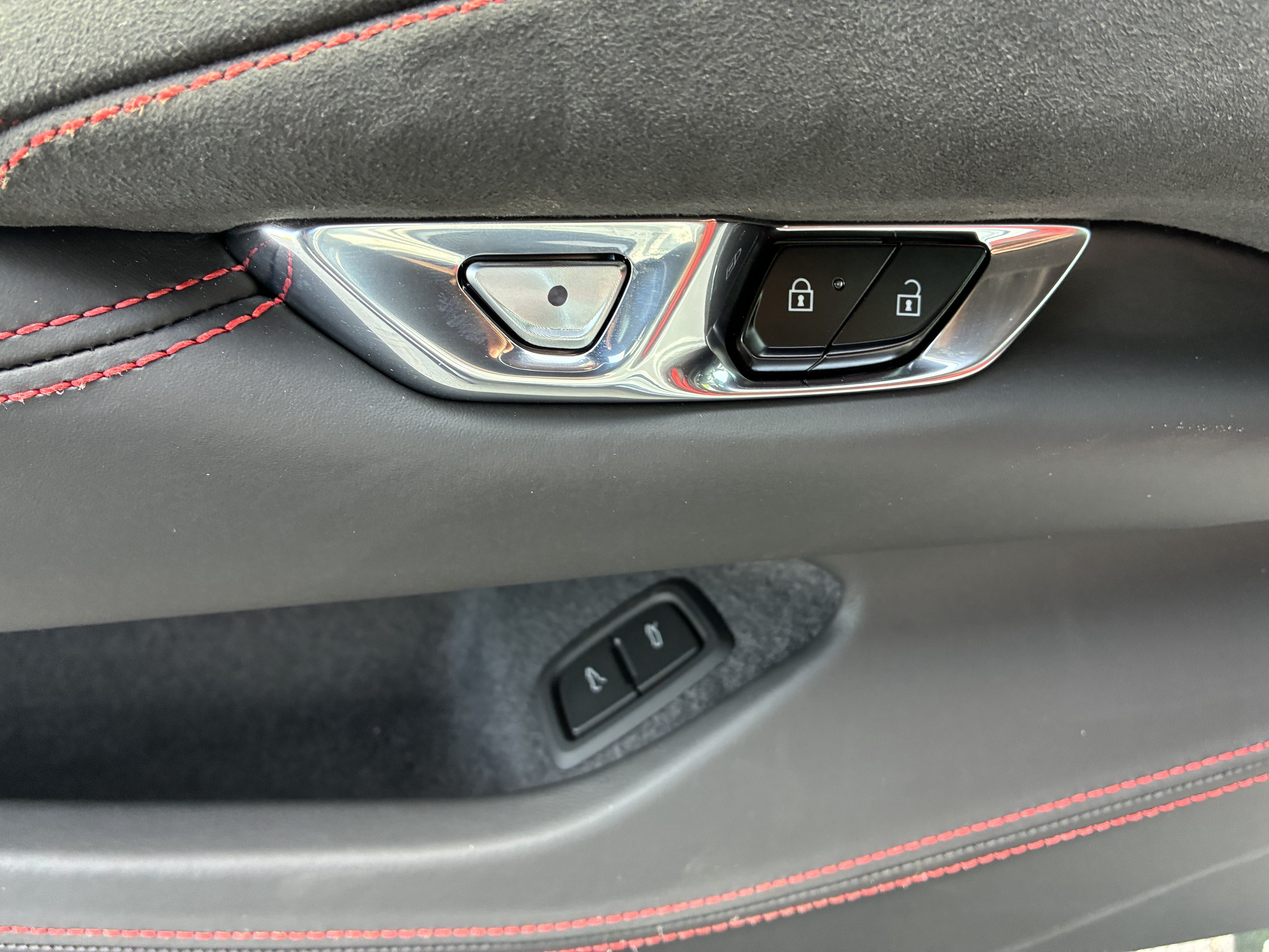 Used 2026 Chevrolet Corvette Z06 RWD image 19