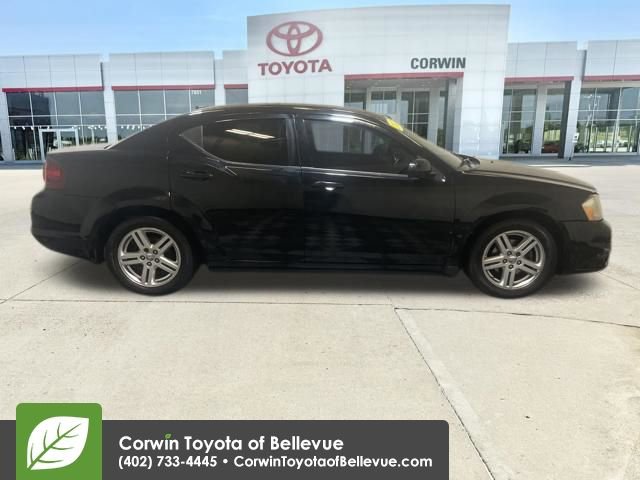 Used 2012 Dodge Avenger SXT image 6