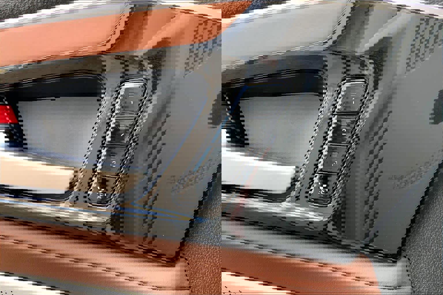 Certified 2025 Acura MDX SH-AWD w/ Technology Package image 31