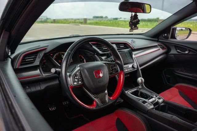Used 2017 Honda Civic Type R image 13