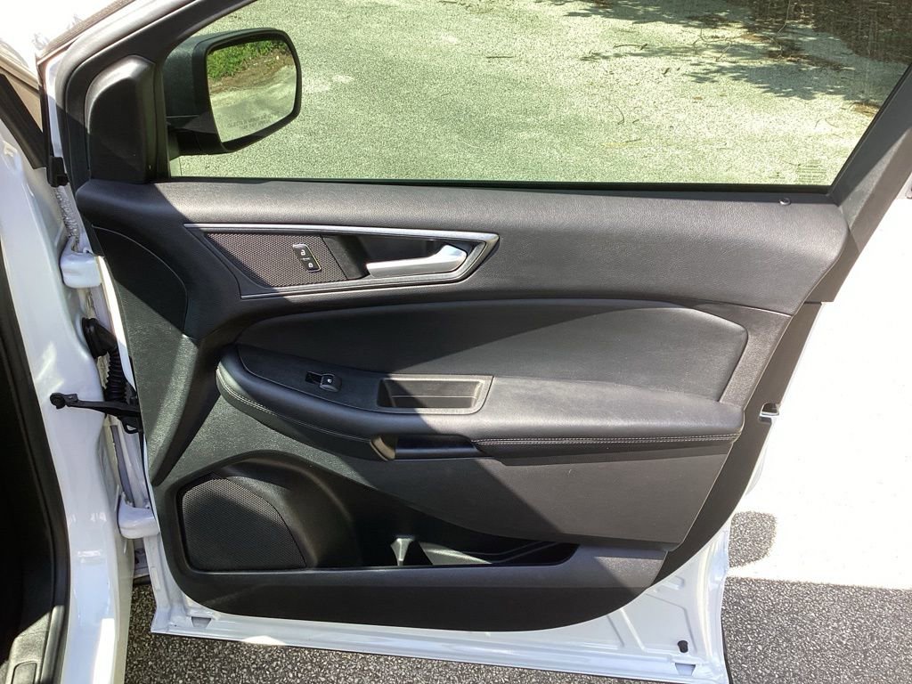 Used 2021 Ford Edge SE FWD image 22