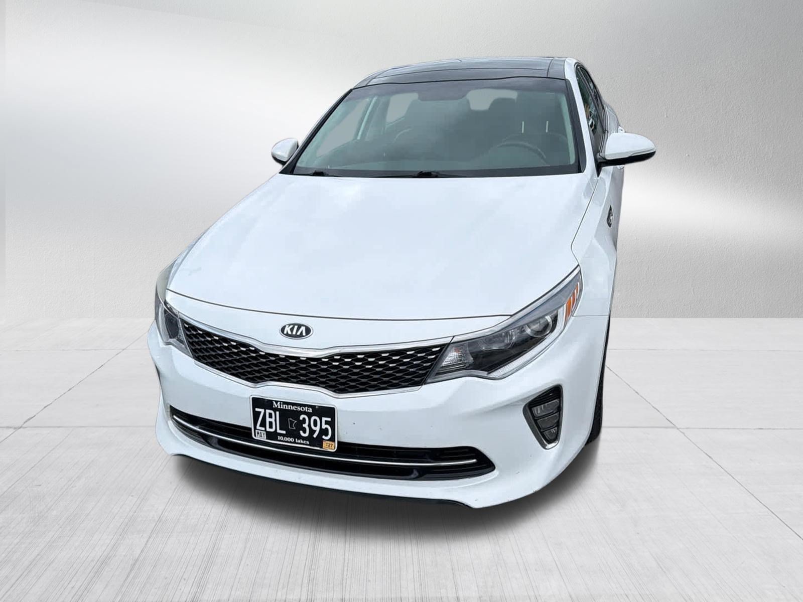 Used 2018 Kia Optima S w/ Option Group 020 FWD image 2