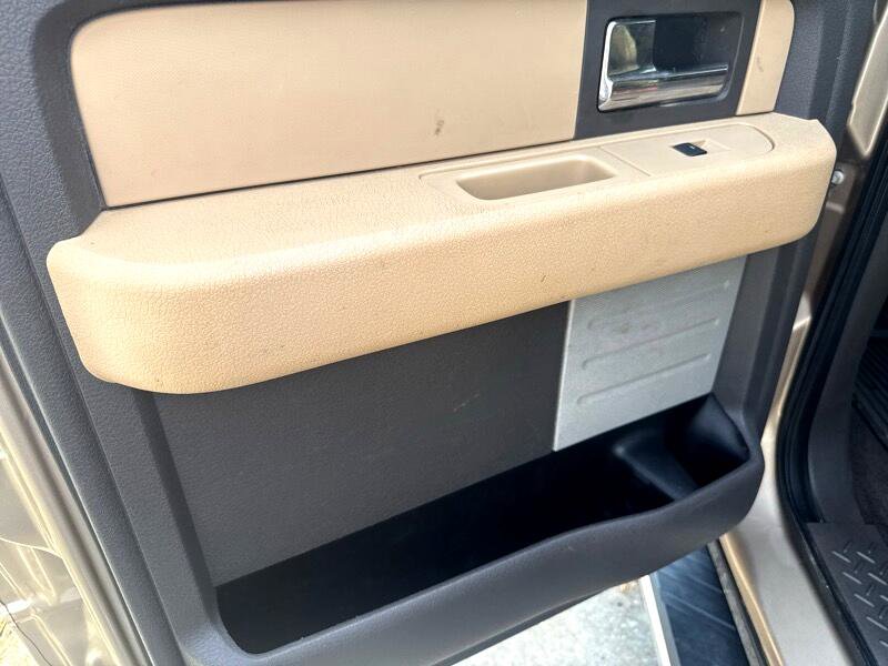 Used 2012 Ford F150 XLT w/ XLT Chrome Pkg image 15