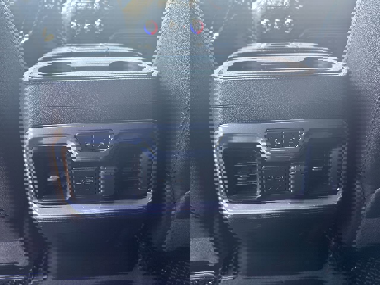 Used 2021 GMC Sierra 3500 AT4 w/ Gooseneck/5TH Wheel Package image 19