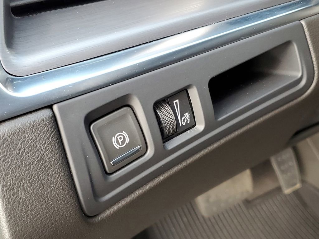 Used 2024 Cadillac XT5 Luxury w/ LPO, Floor Liner Package image 9