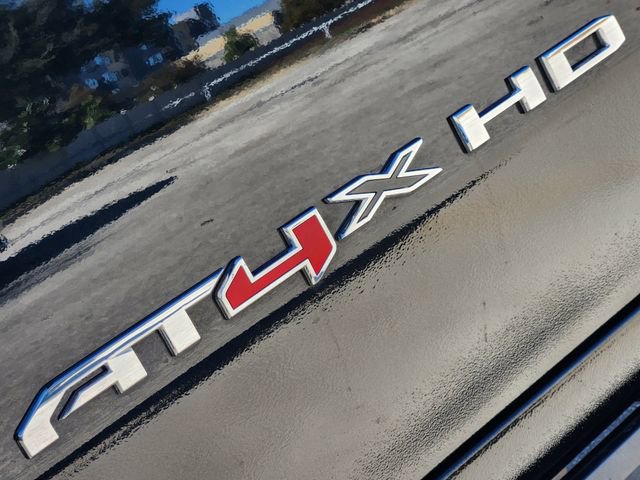 Used 2025 GMC Sierra 2500 AT4X image 9