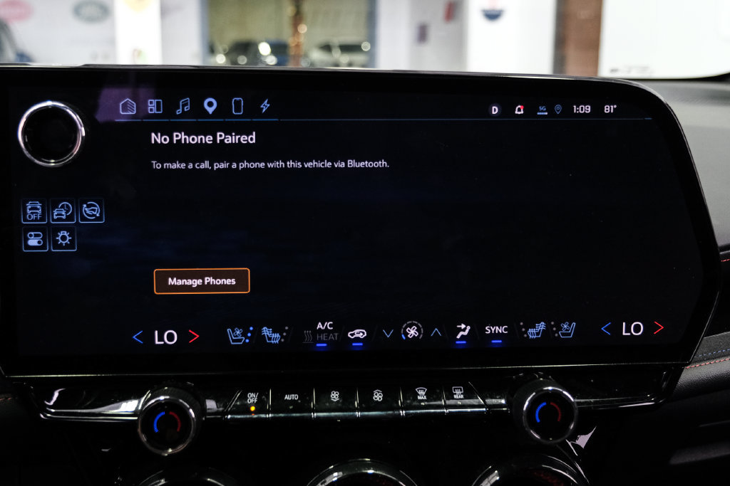 Used 2024 Chevrolet Blazer EV RS AWD/4WD image 25