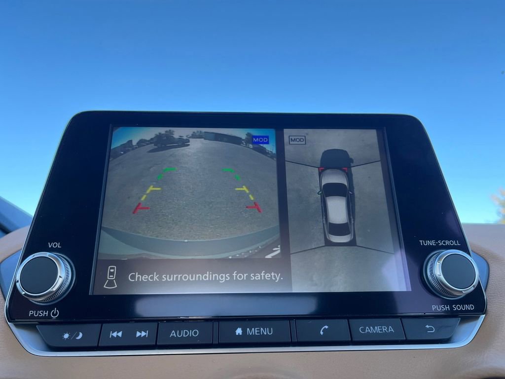 New 2025 Nissan Sentra SV w/ SV Premium Package image 9