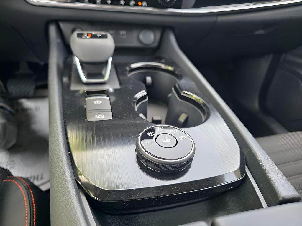 New 2026 Nissan Rogue SV AWD/4WD image 28