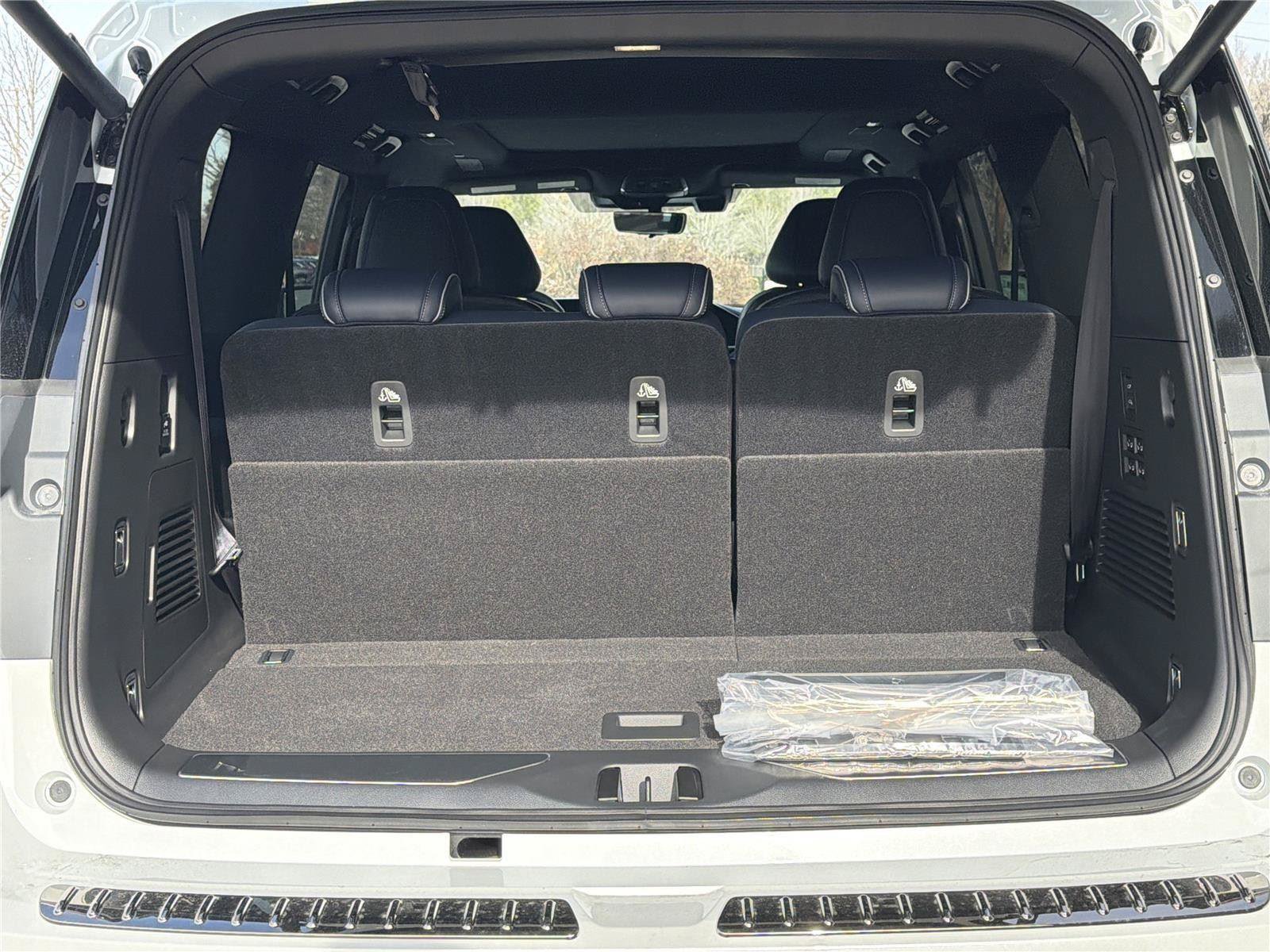 New 2026 INFINITI QX80 4WD w/ Sport Exterior Package image 53