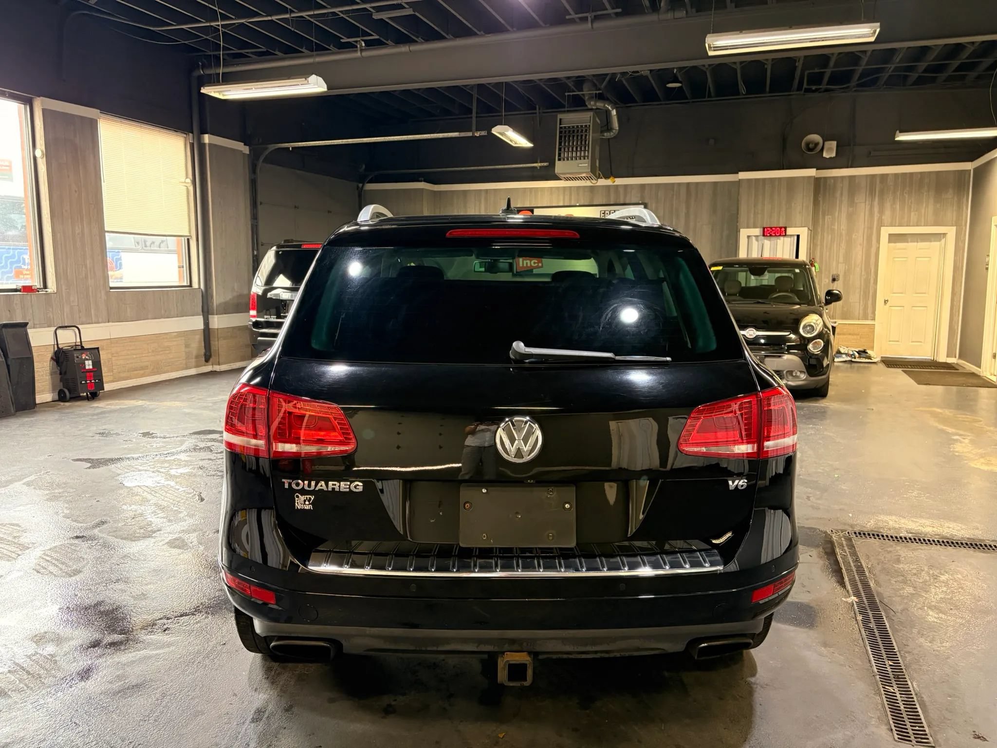 Used 2014 Volkswagen Touareg Executive AWD/4WD image 5