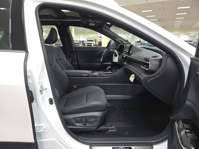 New 2026 Toyota Crown Platinum image 8