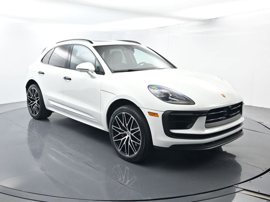 Certified 2023 Porsche Macan S AWD/4WD image 17
