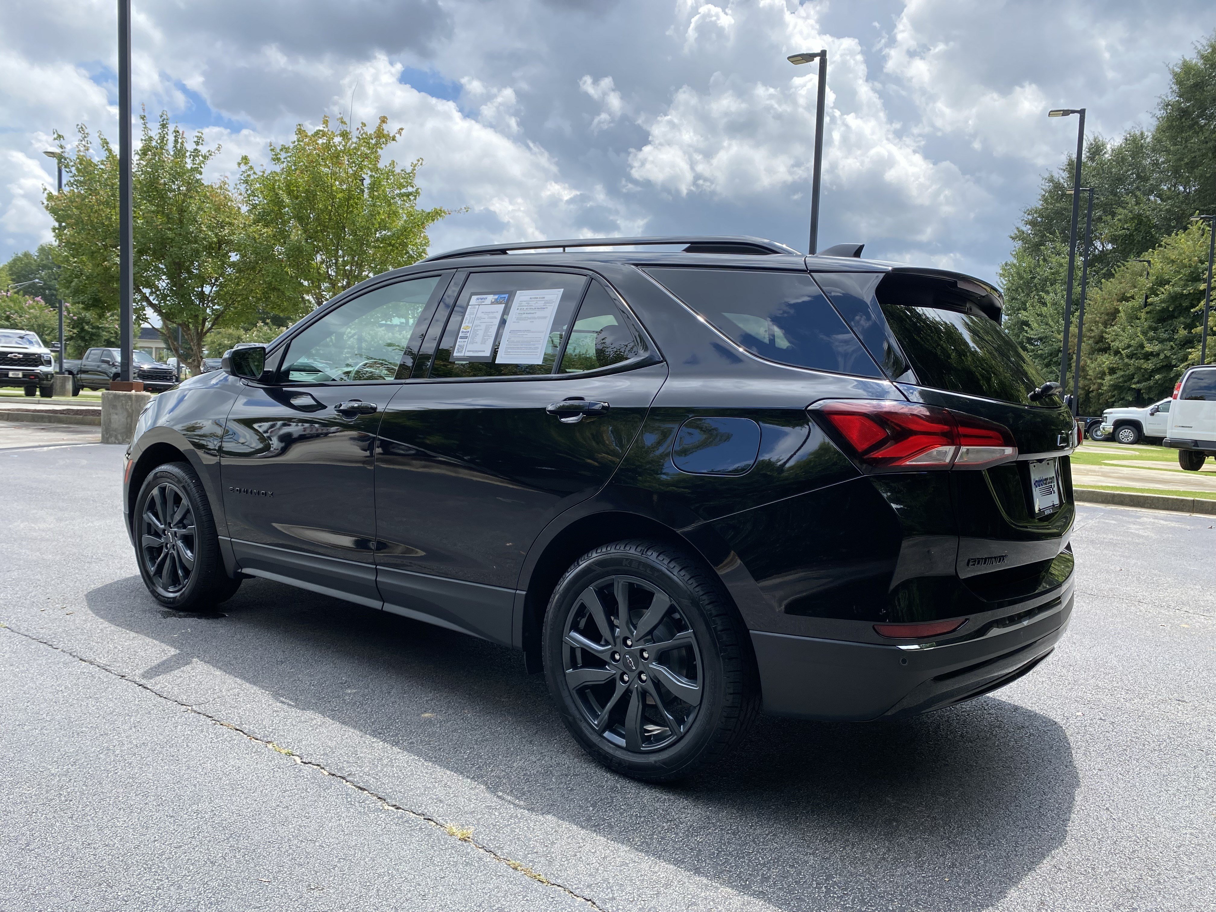 Used 2023 Chevrolet Equinox RS AWD/4WD image 7