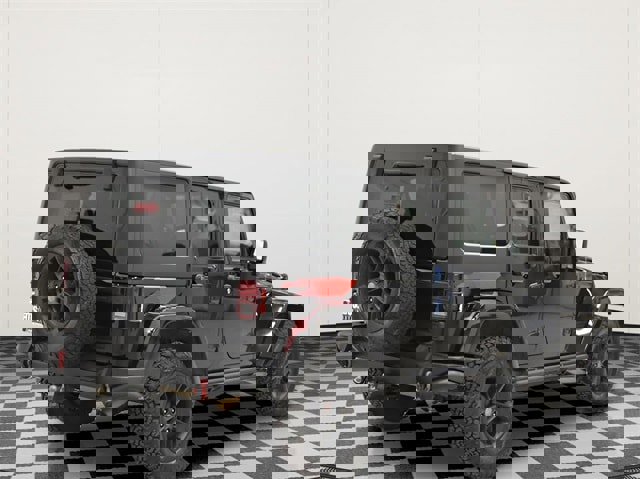 Used 2017 Jeep Wrangler Unlimited Sahara image 4