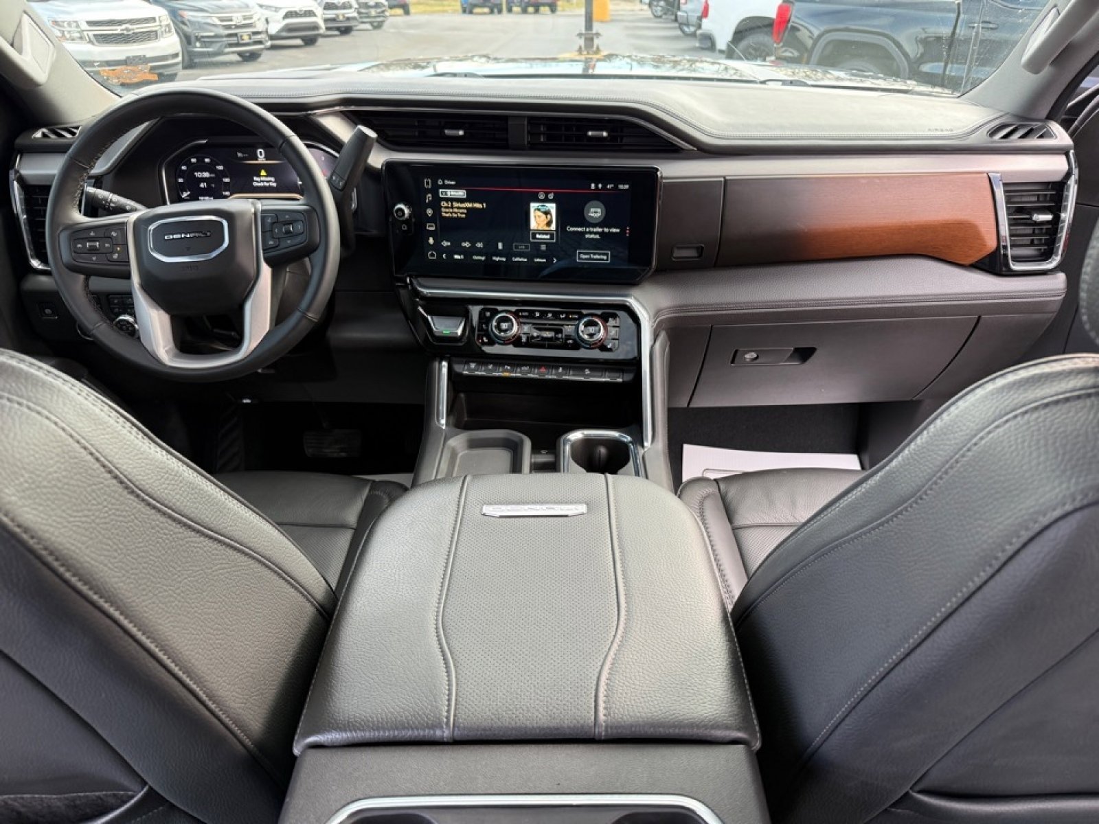 Used 2025 GMC Sierra 2500 Denali w/ Technology Package image 19