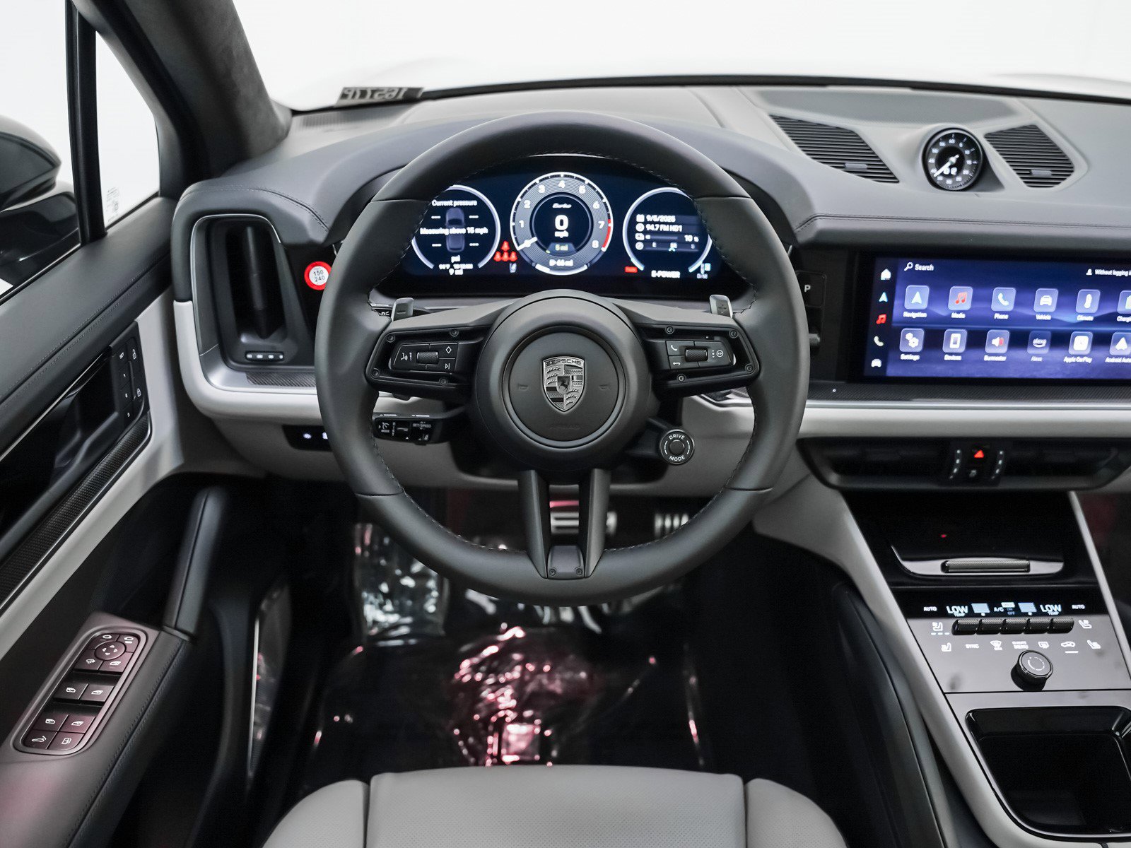 New 2026 Porsche Cayenne Turbo image 16