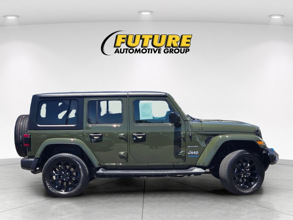 Used 2022 Jeep Wrangler Unlimited Sahara AWD/4WD image 3
