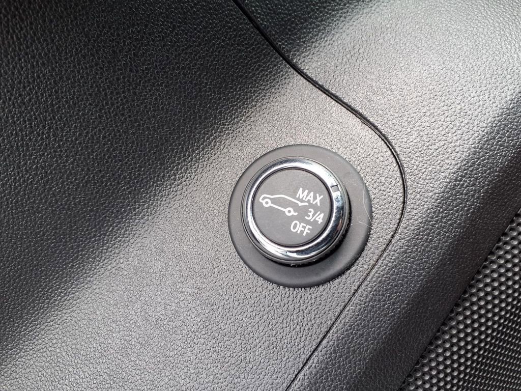 Used 2023 GMC Acadia SLT w/ Elevation Edition FWD image 21