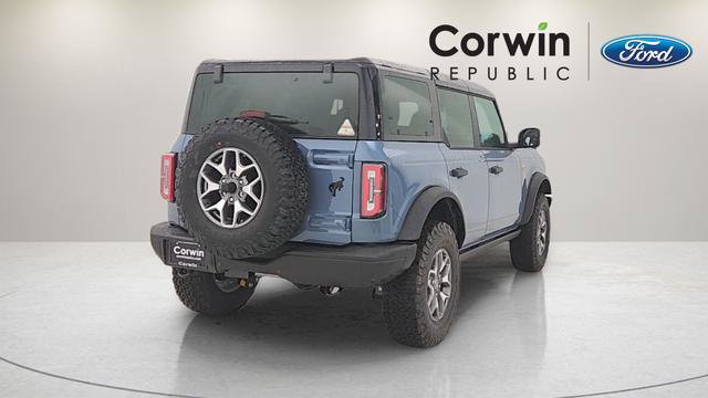 New 2025 Ford Bronco Badlands image 7