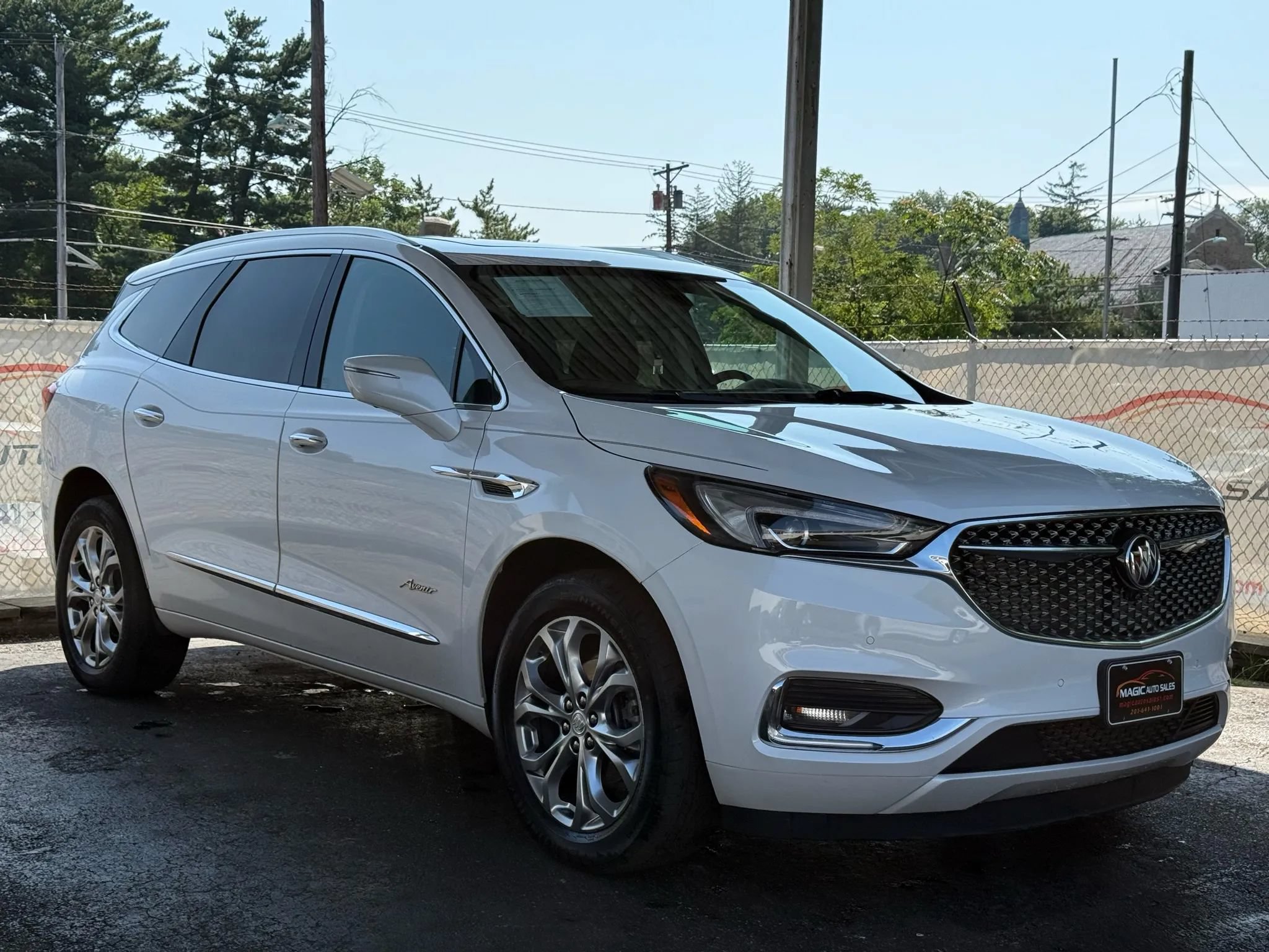 Used 2021 Buick Enclave Avenir w/ Avenir Technology Package AWD/4WD image 56
