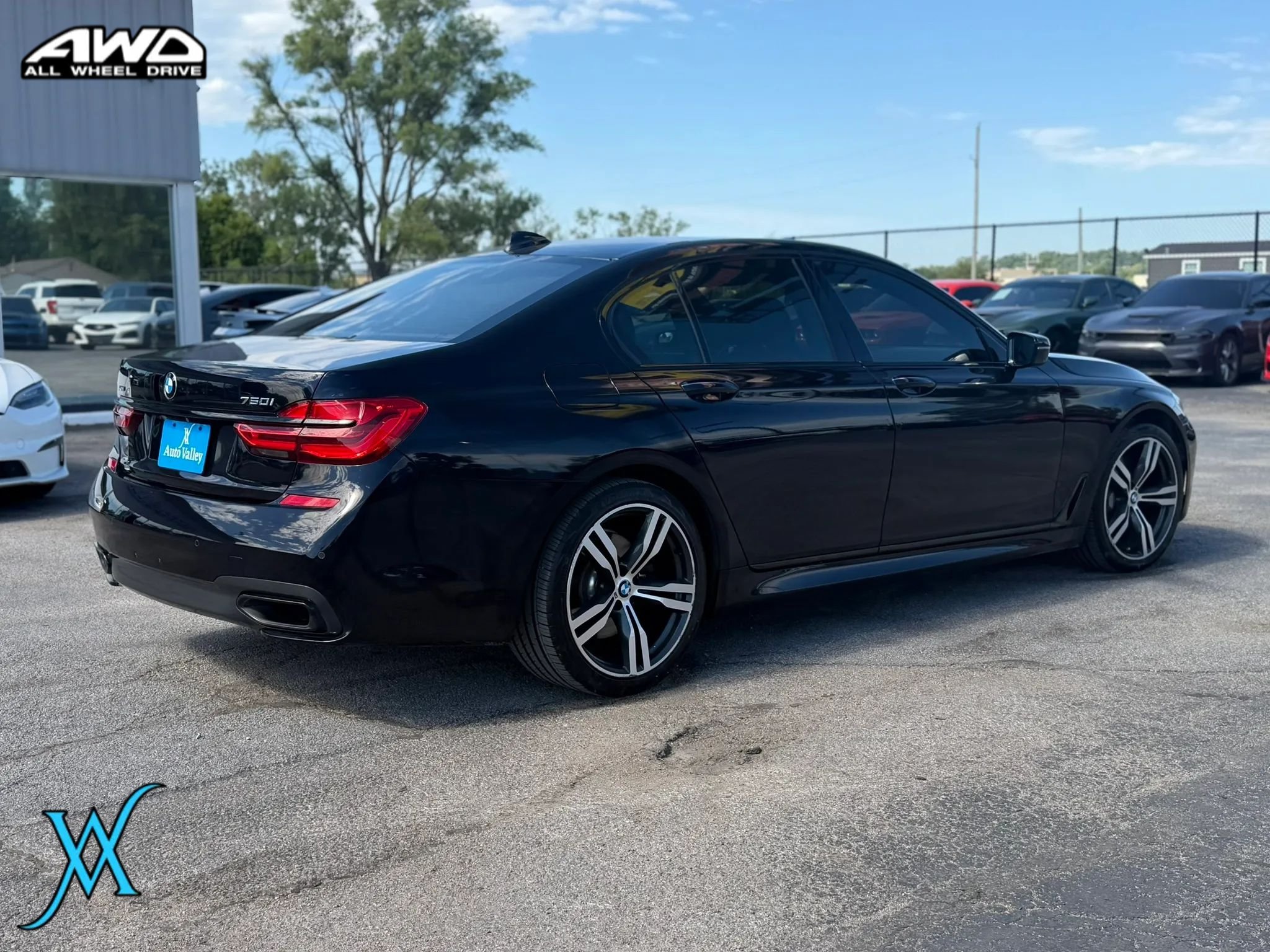 Used 2016 BMW 750i xDrive AWD/4WD image 7