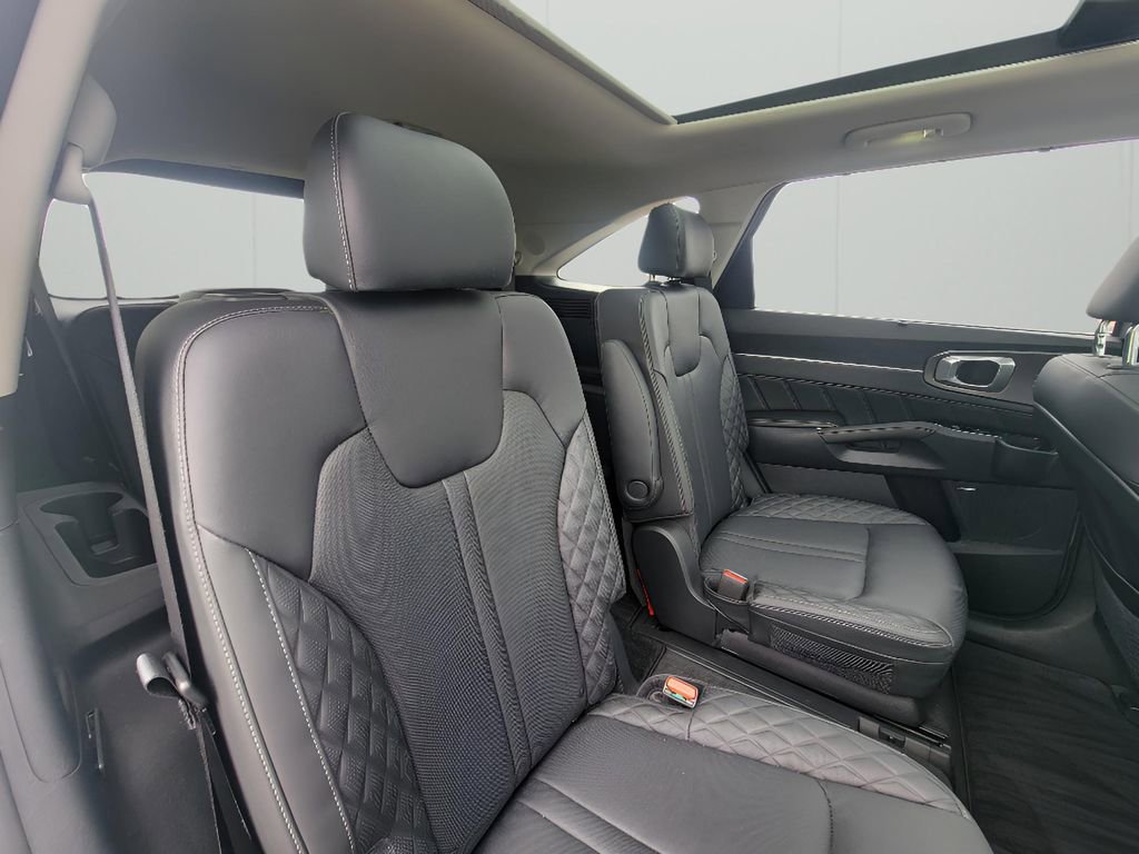 Used 2023 Kia Sorento SX AWD/4WD image 34