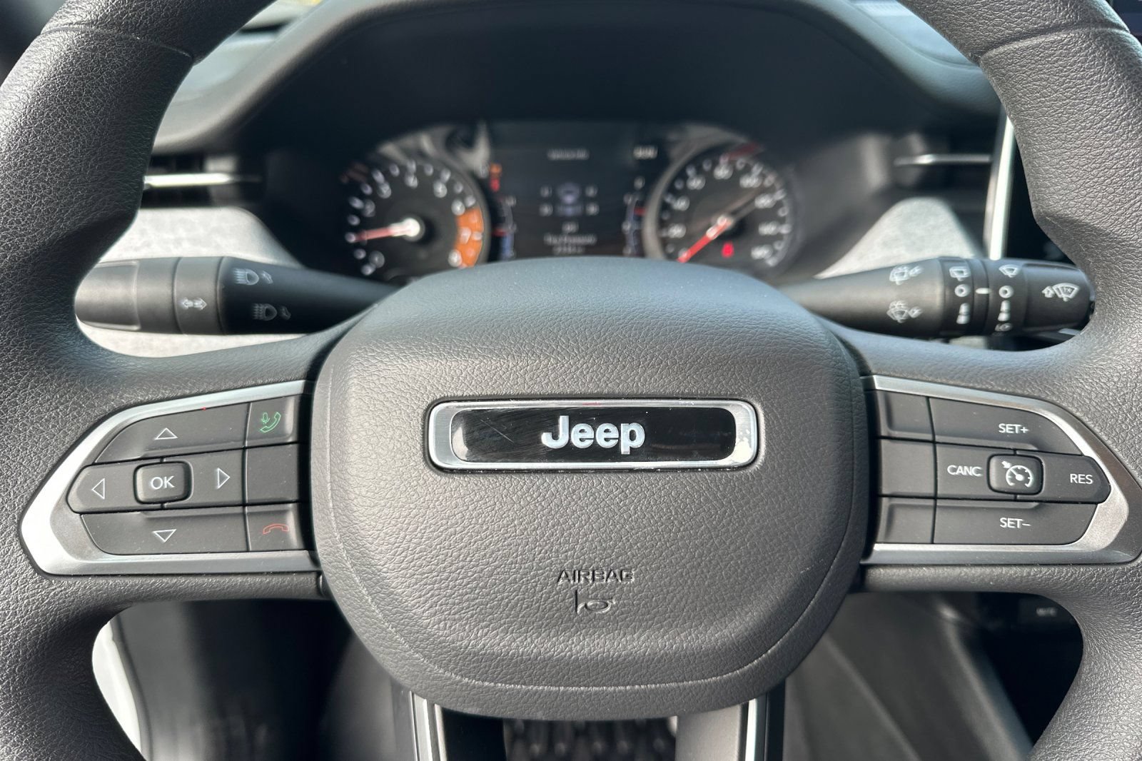 Used 2025 Jeep Compass Sport AWD/4WD image 25