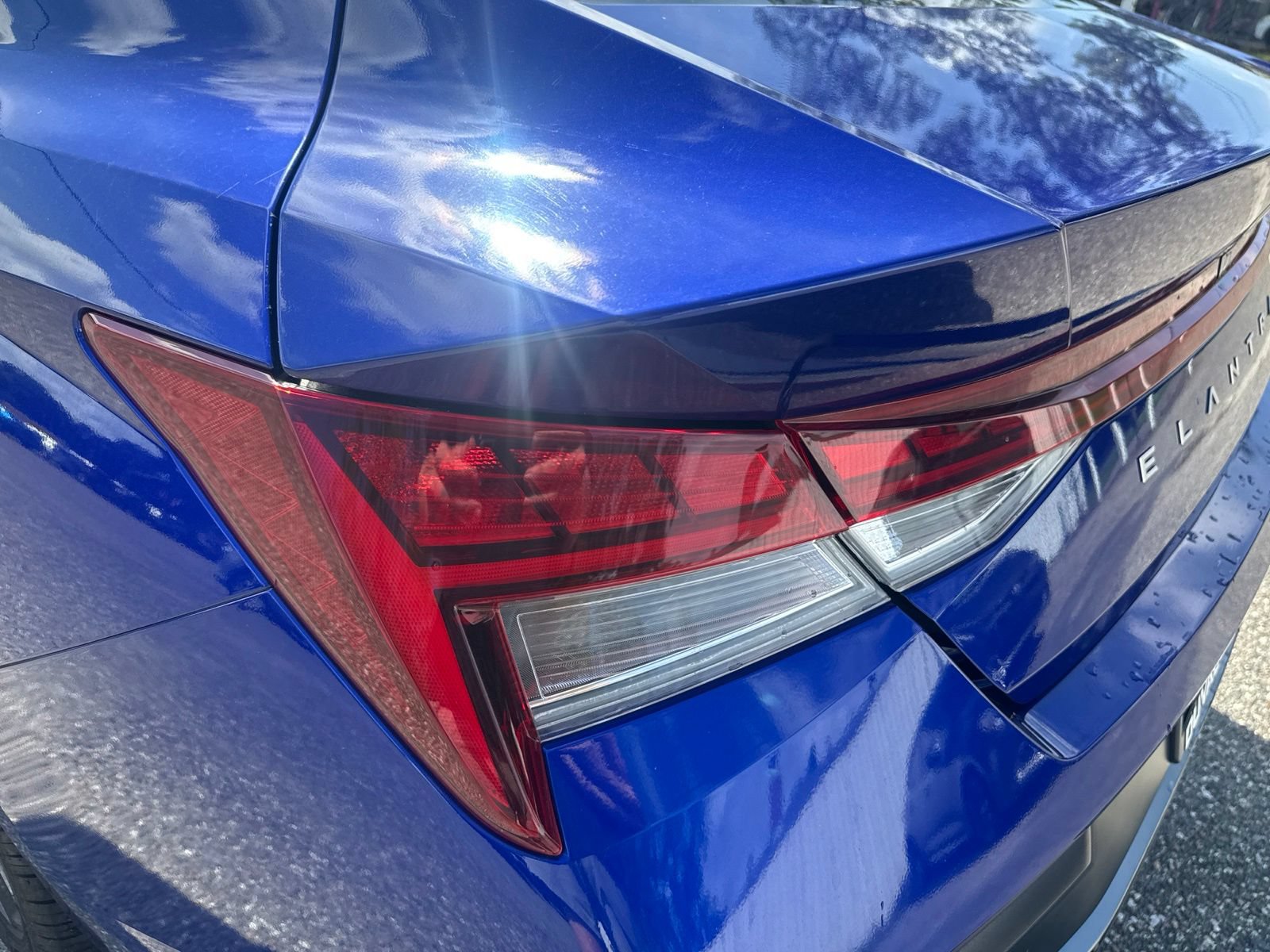Used 2025 Hyundai Elantra SEL FWD image 11