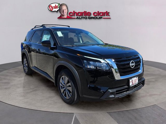 Certified 2025 Nissan Pathfinder SV image 7