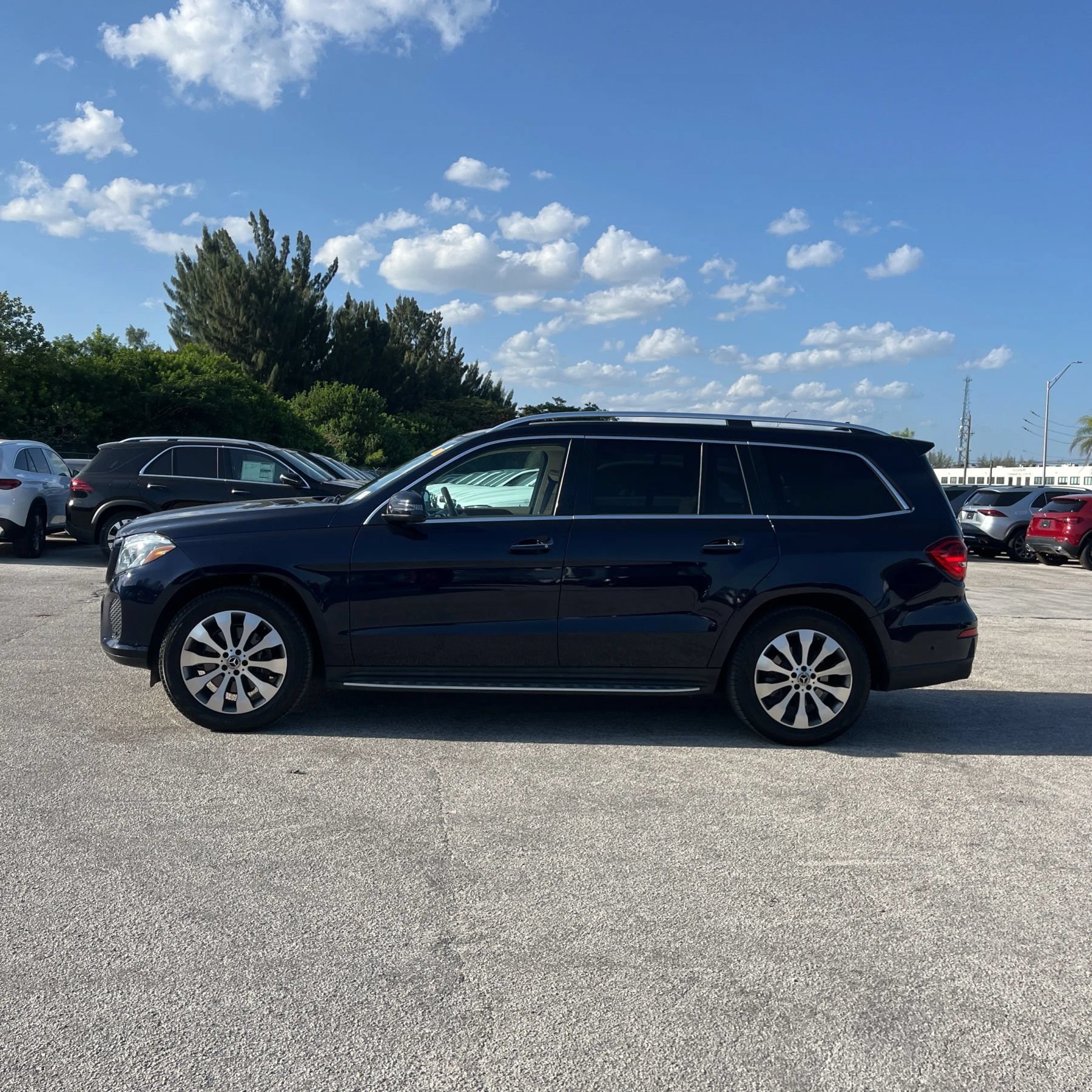 Used 2019 Mercedes-Benz GLS 450 4MATIC image 3