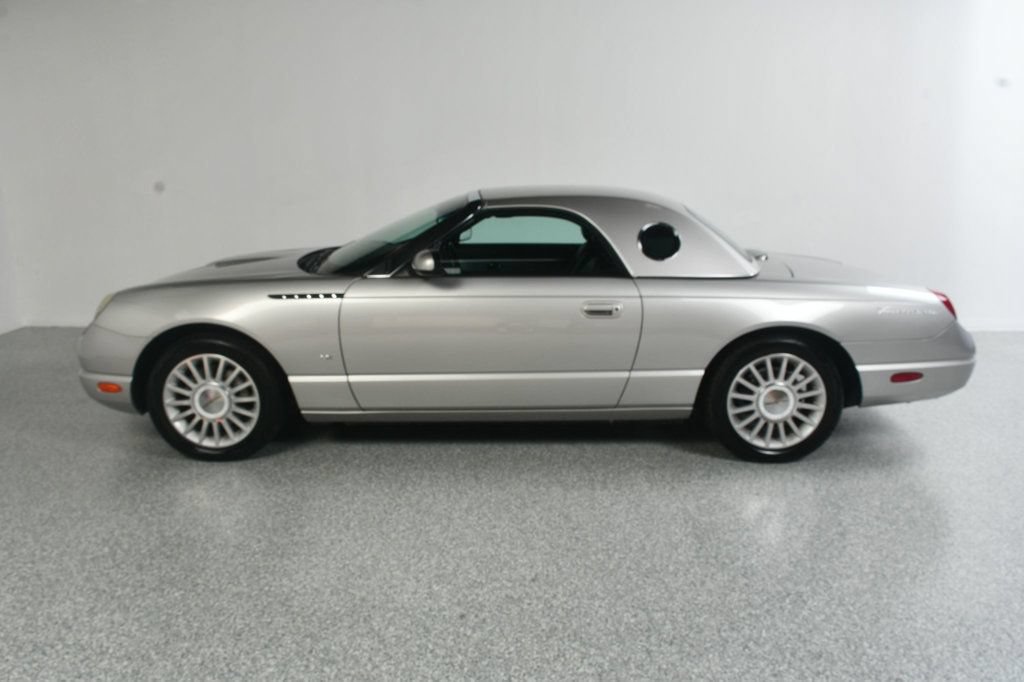 Used 2004 Ford Thunderbird RWD image 6