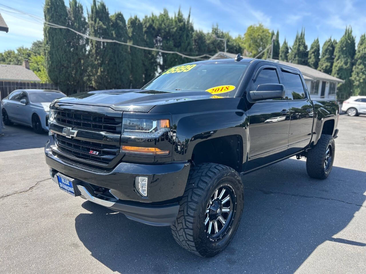 Used 2018 Chevrolet Silverado 1500 LT w/ All Star Edition AWD/4WD image 3