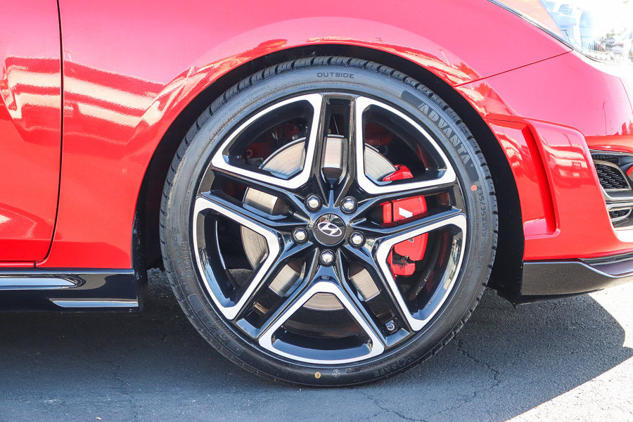 Used 2022 Hyundai Veloster N FWD image 12