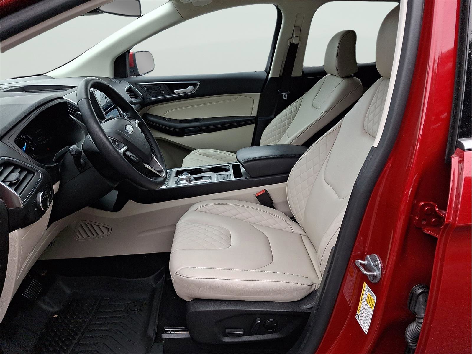 Used 2024 Ford Edge Titanium AWD/4WD image 25