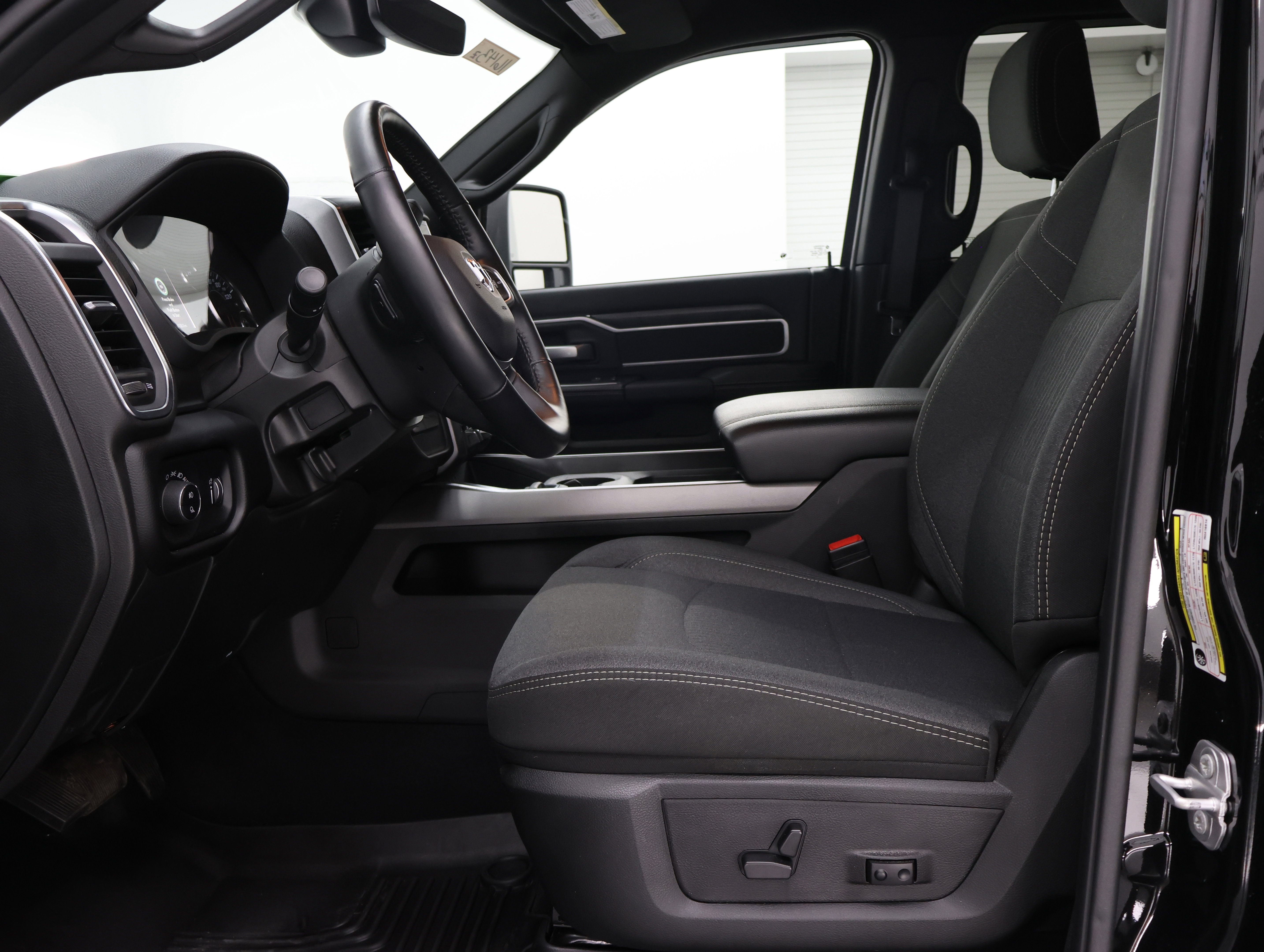 Used 2024 RAM 3500 Big Horn w/ Night Edition AWD/4WD image 8