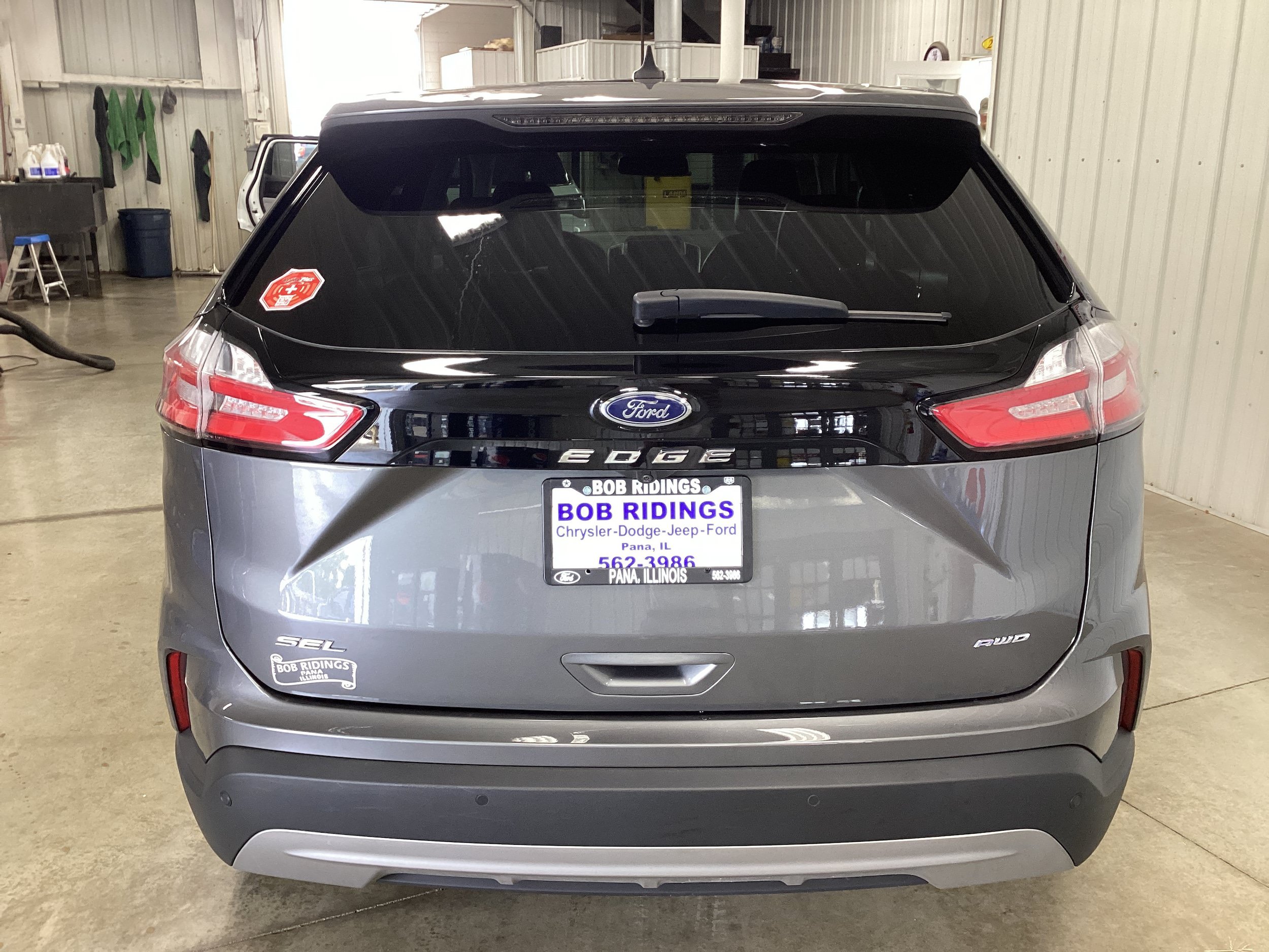 Used 2024 Ford Edge SEL w/ Convenience Package AWD/4WD image 4