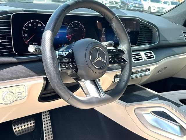 Used 2025 Mercedes-Benz GLS 450 4MATIC w/ AMG Line Exterior image 16