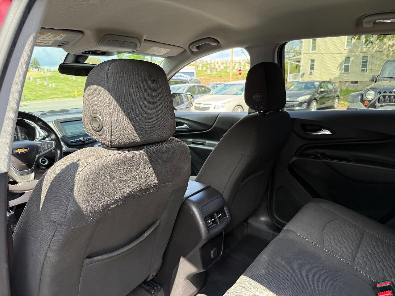 Used 2018 Chevrolet Equinox LT image 26