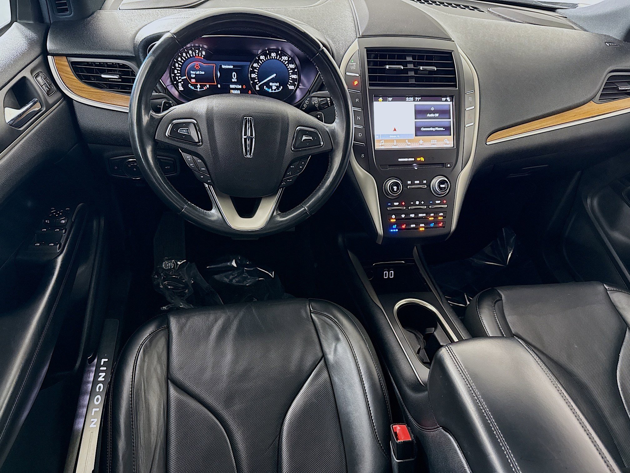 Used 2017 Lincoln MKC Reserve w/ Lincoln MKC Climate Package image 17