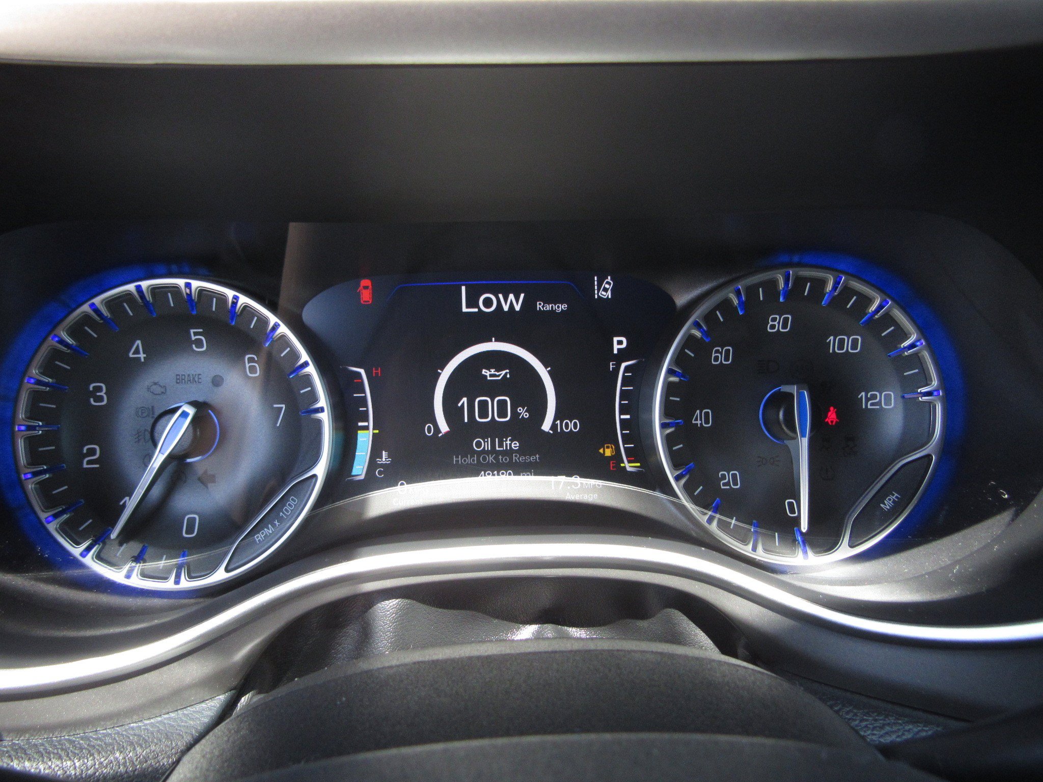 Used 2025 Chrysler Pacifica Select FWD image 28