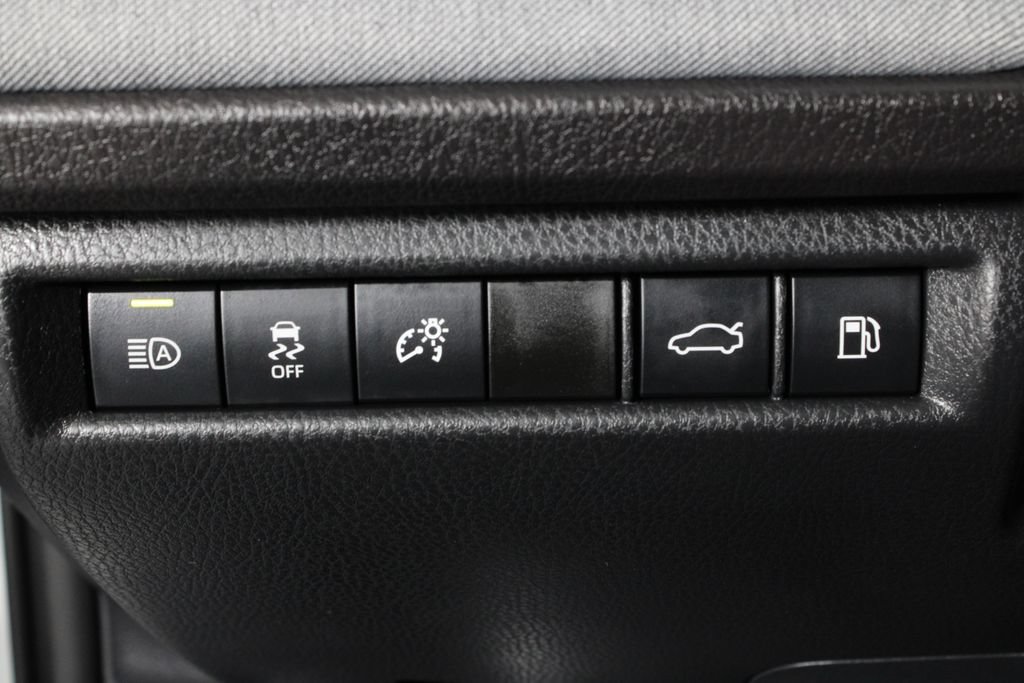 Used 2026 Toyota Camry LE FWD image 22