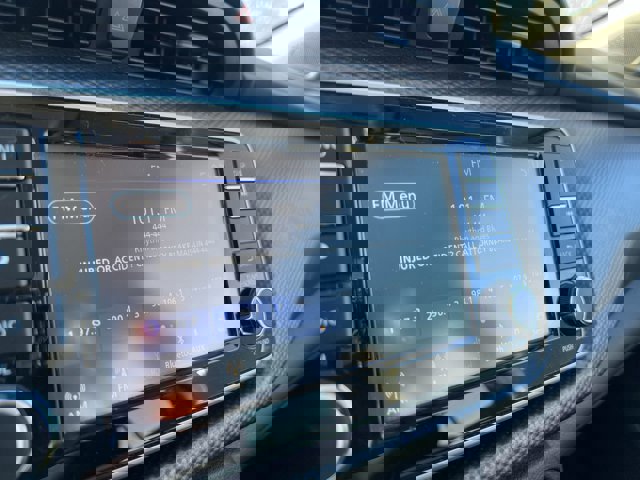 Used 2020 Nissan Kicks S image 13