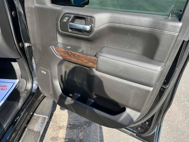 Used 2019 GMC Sierra 1500 SLT w/ SLT Premium Plus Package RWD image 13