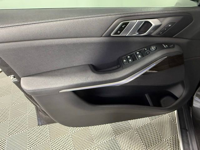 Used 2020 BMW X5 xDrive40i w/ Convenience Package image 17