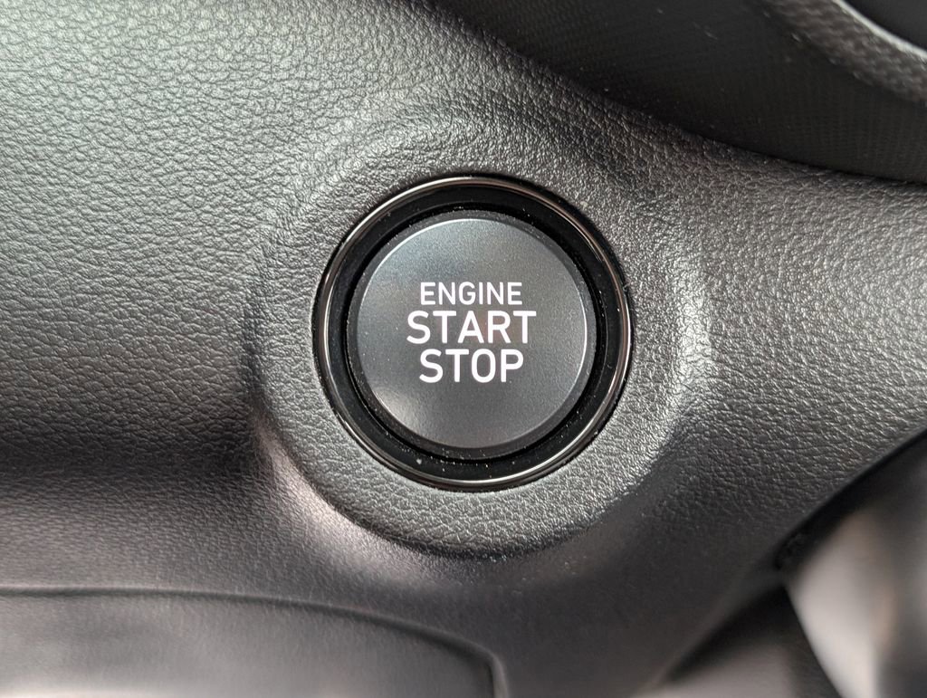 Used 2024 Hyundai Venue SEL image 31