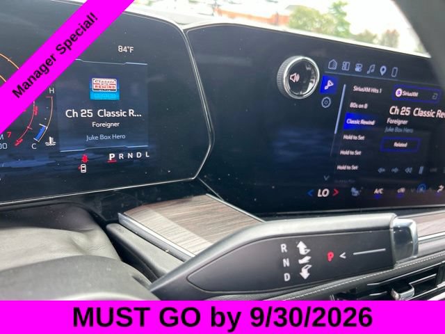 Used 2025 Chevrolet Suburban Z71 AWD/4WD image 26