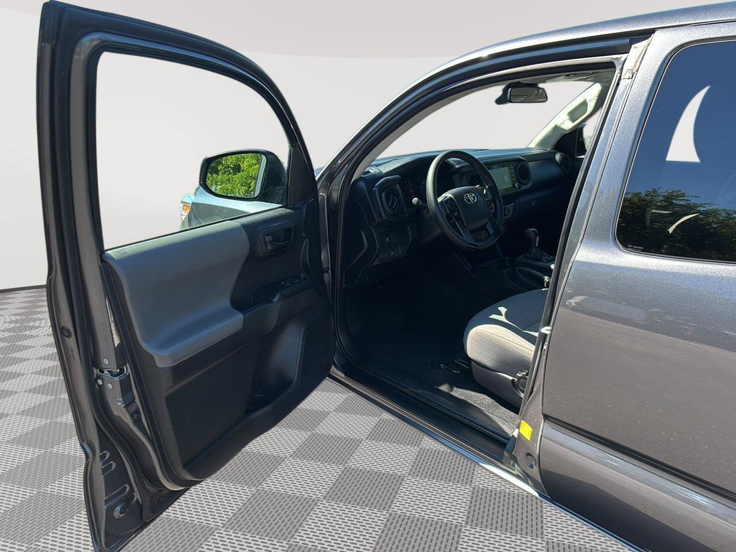Used 2021 Toyota Tacoma SR RWD image 2