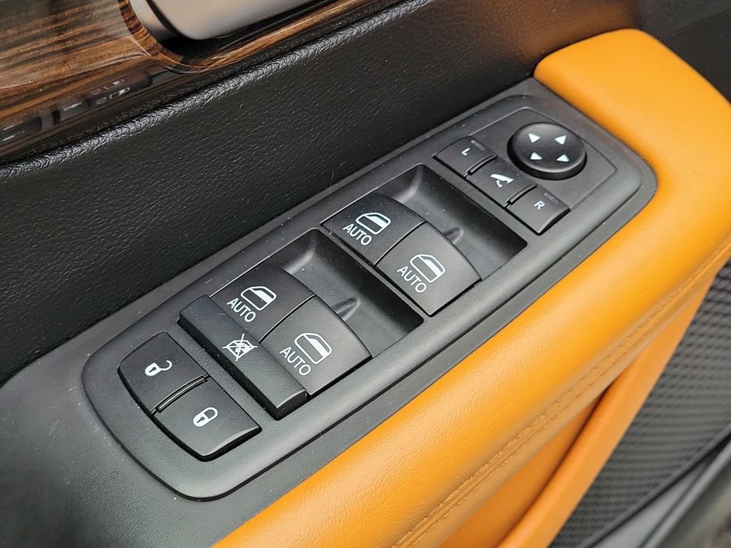 Used 2021 Chrysler Pacifica Pinnacle FWD image 21