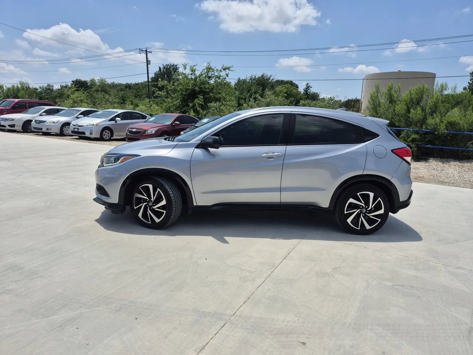 Used 2019 Honda HR-V Sport image 2